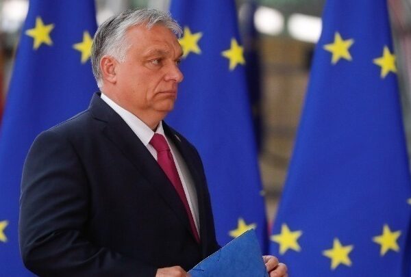 Ορμπάν: Η χρηματοδότηση της πολεμικής προσπάθειας της Ουκρανίας θα «καταστρέψει την Ευρώπη»