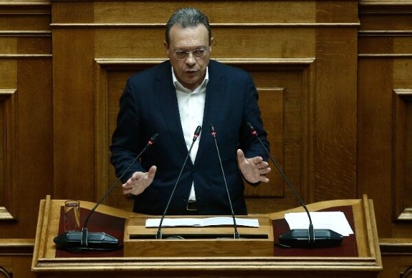 Φάμελλος για τον πρωθυπουργό: Διχαστικός, αμετανόητος, αλαζόνας