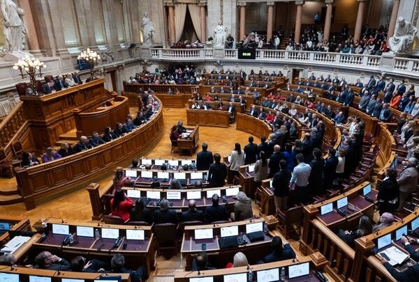 Πορτογαλία: Έπεσε η κυβέρνηση Μοντενέγκρου
