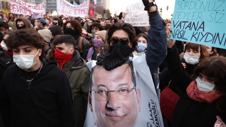 Ιμάμογλου: Ο δήμαρχος της Κωνσταντινούπολης ανακρίνεται και πάλιω