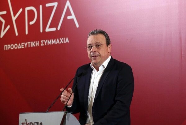 Σφοδρή επίθεση Φάμελλου κατά Μητσοτάκη: «Με μέτρα-ασπιρίνες προσπαθεί να σταματήσει την κατάρρευσή του»