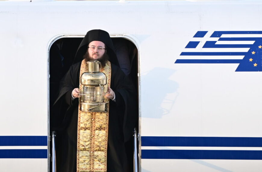 Με λαμπρότητα η άφιξη του Αγίου Φωτός