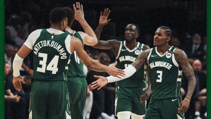 Αντετοκούνμπο: Στα πλέι οφ οι Μπακς με την υπογραφή του Γιάννη