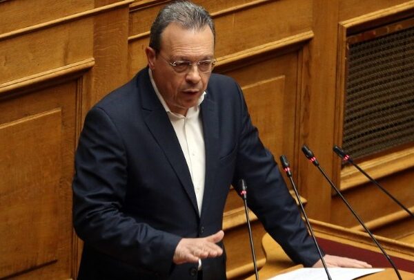 Φάμελλος: Ο κ. Μητσοτάκης επέλεξε να «γελοιοποιηθεί», γιατί «δεν άντεχε να υποστεί&hellip;