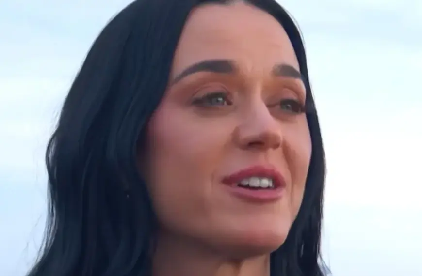 Blue Origin: Η Κέιτι Πέρι ταξίδεψε στο διάστημα σε μια πτήση αμιγώς γυναικεία