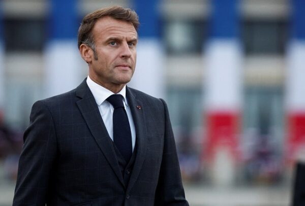 Ο Μακρόν αναζητά νέο πρωθυπουργό: Τα σενάρια και τα πρόσωπα-κλειδιά