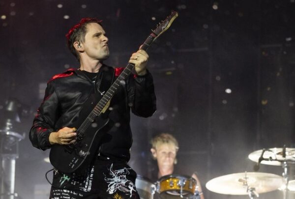 Οι Muse ανέβαλαν τη συναυλία τους στην Κωνσταντινούπολη