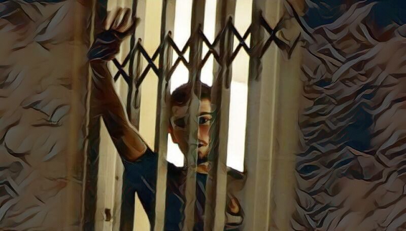 Ευτυχώς ο Νίκος Ρωμανός είναι στη φυλακή!