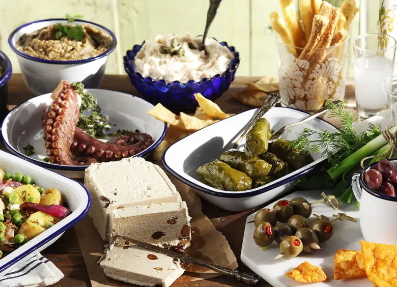 Η καθημερινότητα και οι γεύσεις της Μεγάλης Εβδομάδας