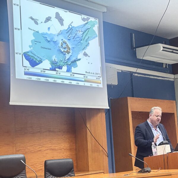 Παπαζάχος: Ποιο είναι το χειρότερο που μπορεί να συμβεί βραχυπρόθεσμα στο Ηφαίστειο&hellip;