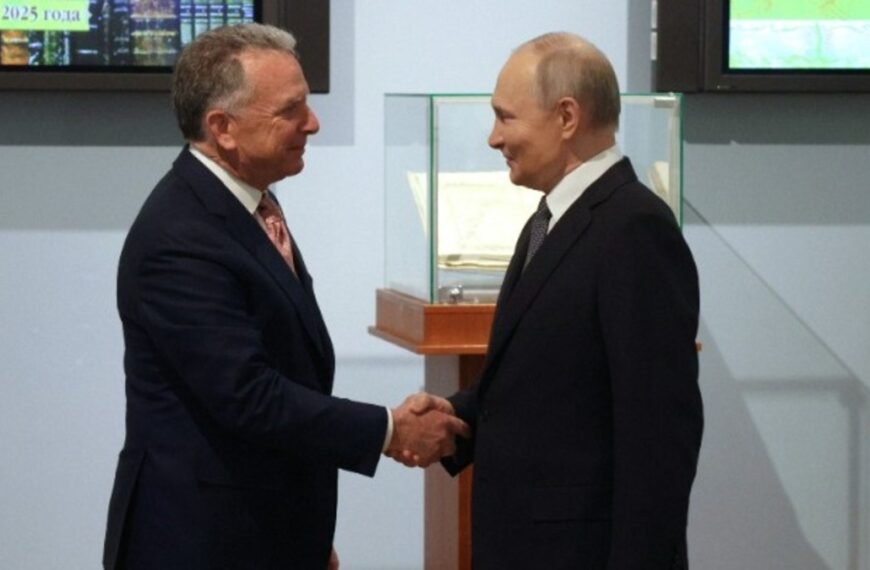 Ρωσία: Ολοκληρώθηκε η πολύωρη συνάντηση Πούτιν και του εκπροσώπου του Τραμπ για&hellip;