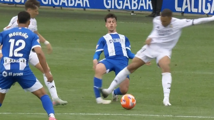 Η Ρεάλ Μαδρίτης κρατά ζωντανές τις ελπίδες για τον τίτλο με νίκη 1-0&hellip;