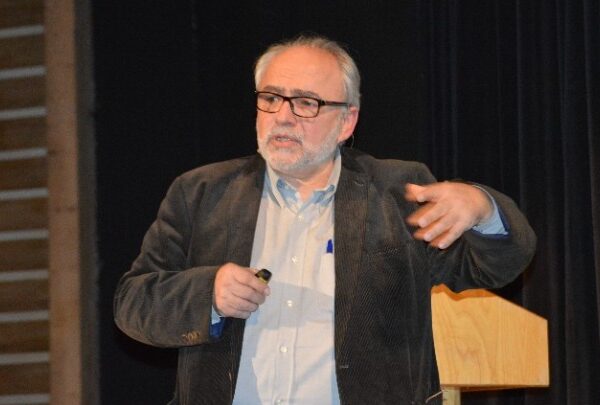 Ζ. Σκούρας: «Θλιβερή θα είναι η Τεχνητή Νοημοσύνη στην κοινωνία που δε&hellip;