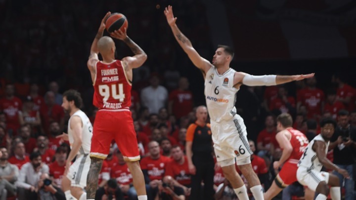 Ολυμπιακός: Θρυλική εμφάνιση και 1-0