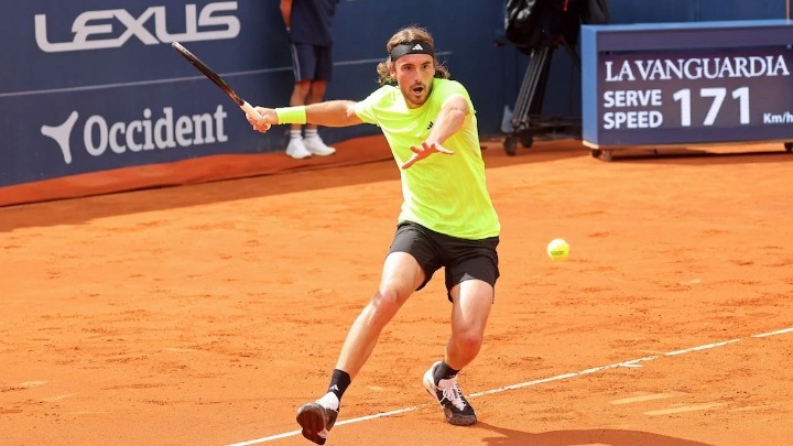 Τραυματισμός Τσιτσιπά: Άδοξο τέλος στη Βαρκελώνη