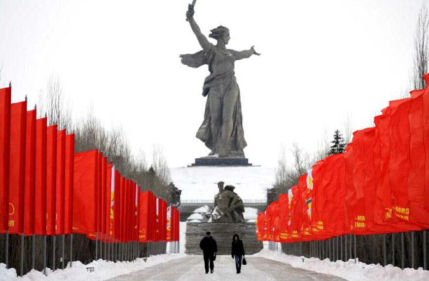 Ρωσία: Κάτοικοι του Στάλινγκραντ εκφράζουν ελπίδα για εκεχειρία στην Ουκρανία