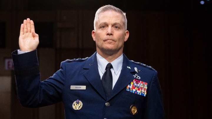 ΗΠΑ: Καρατομήθηκαν από τον Τραμπ ο διευθυντής και η υποδιευθύντρια της NSA