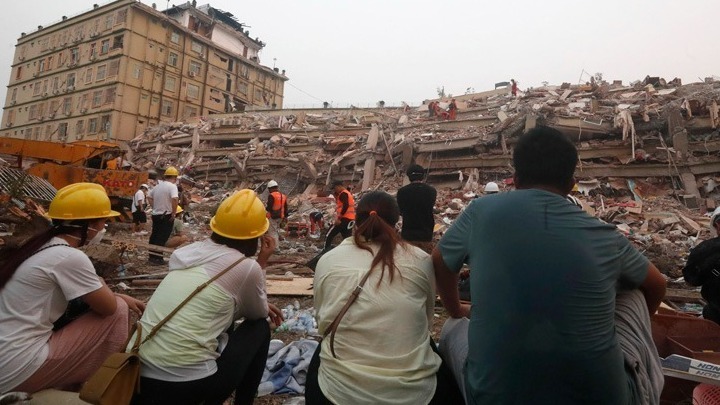 Μιανμάρ: Τους 3.354 έφτασαν οι νεκροί από τον σεισμό 7,7 Ρίχτερ