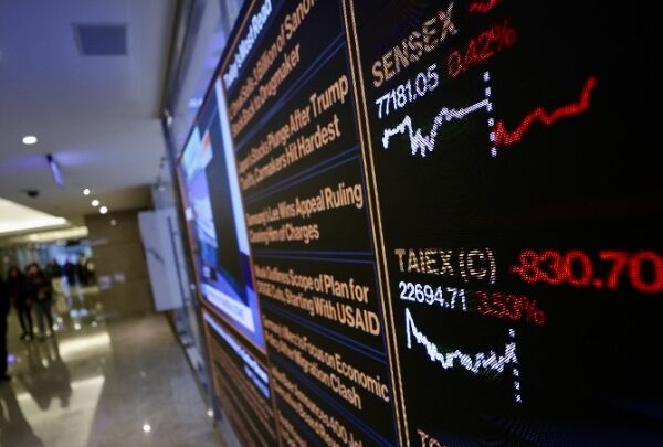 «Μαύρη Παρασκευή» για ευρωαγορές και ΧΑ: Νέο κύμα ανησυχιών για τον τραπεζικό&hellip;