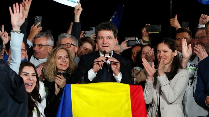 Ρουμανία: Νικητής ο Νικουσόρ Νταν με ευρωπαϊκή εντολή – Ήττα για την άκρα&hellip;