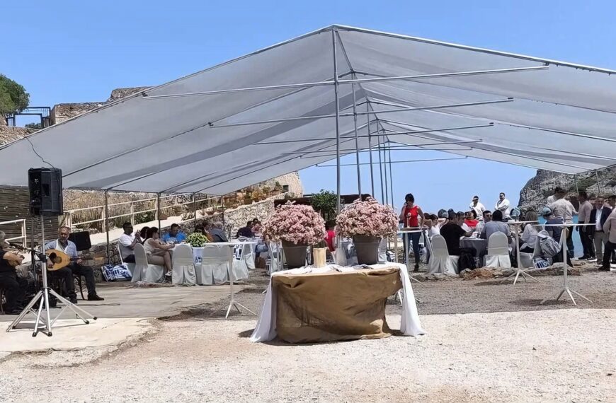 Σπιναλόγκα: Από τόπος μνήμης σε πανηγύρι