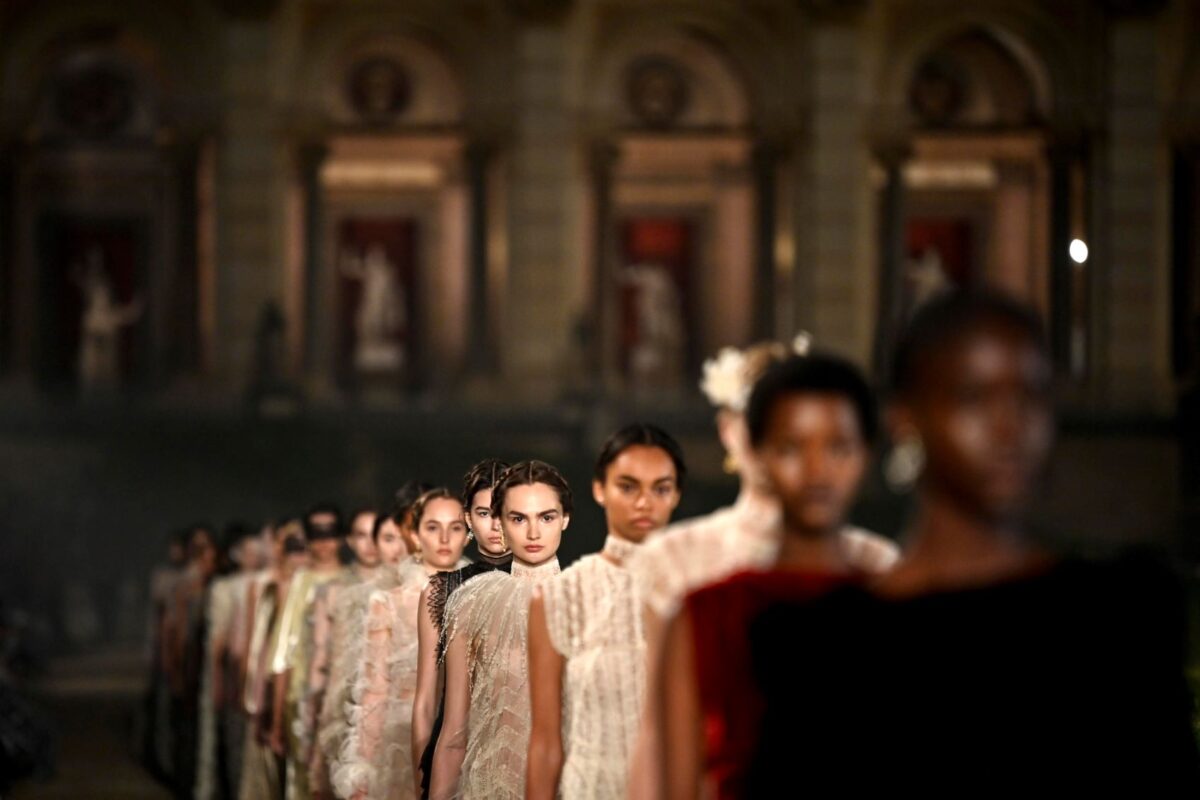 Η Μαρία Γκράτσια Κιούρι αποχωρεί από τον Dior