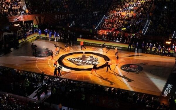 Ταξίδια-«μαϊμού» για το Final Four της Euroleague: Γυναίκα κατηγορείται για κακουργηματική απάτη