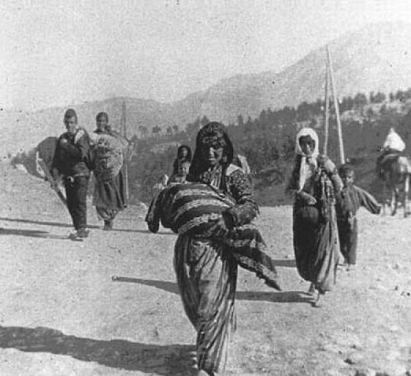106 χρόνια από τη Γενοκτονία των Ποντίων: Δηλώσεις του Πρωθυπουργού και των κομμάτων για την Ημέρα Μνήμης