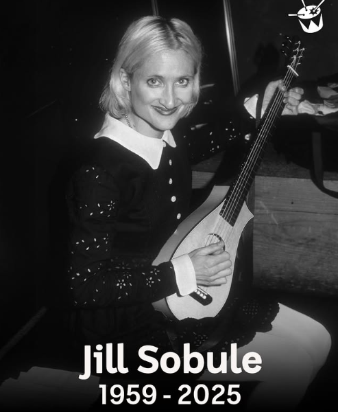 Jill Sobule: Πέθανε η τραγουδίστρια της πρώτου τραγουδιού LGBTQ+ που μπήκε στο&hellip;