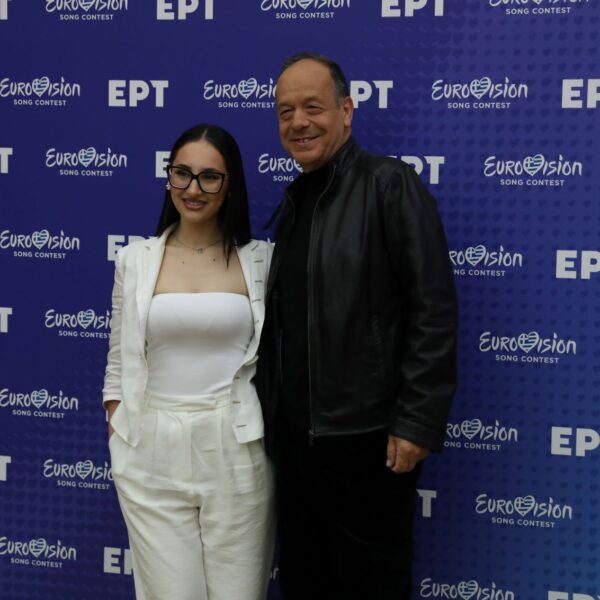 Klavdia: Φέρνει τη λάμψη του έναστρου ουρανού στη Eurovision με φόρεμα Deux&hellip;