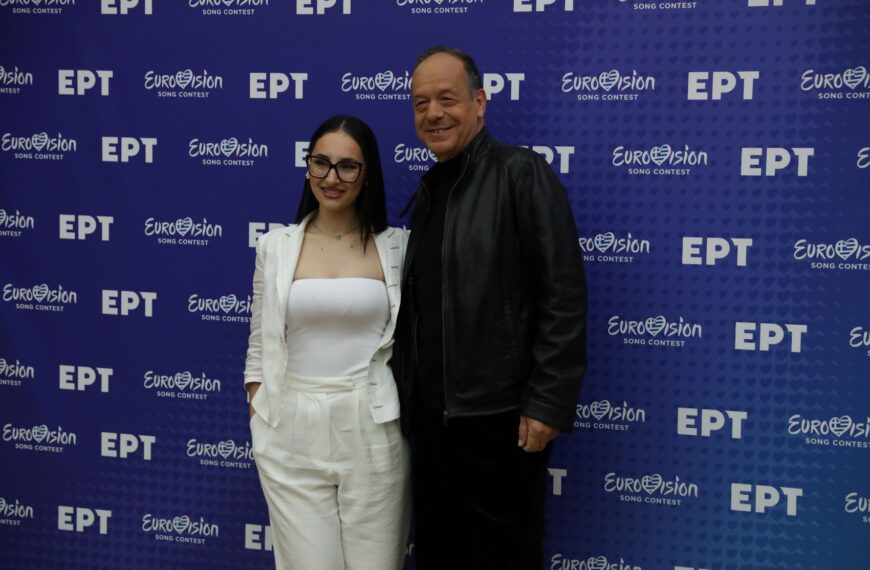 Klavdia: Φέρνει τη λάμψη του έναστρου ουρανού στη Eurovision με φόρεμα Deux Hommes