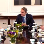 Μητσοτάκης: «Η Ελλάδα άφησε πίσω τα δύσκολα χρόνια» – Συνάντηση με την Ευρωπαία Επίτροπο Οικονομικών Υπηρεσιών