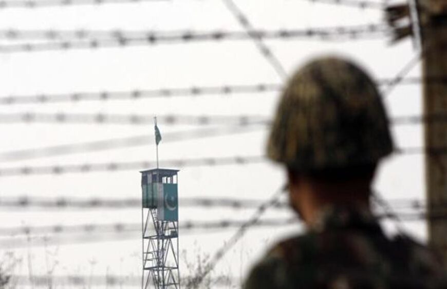 Κλιμακώνεται η σύγκρουση Ινδίας-Πακιστάν με νέες συγκρούσεις τη νύχτα