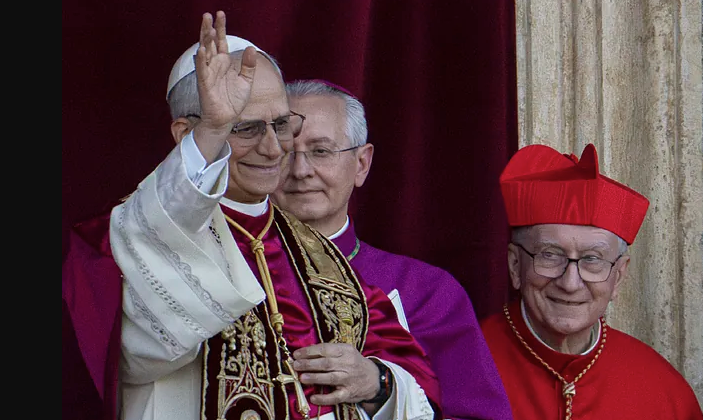 Το παρασκήνιο της εκλογής του Λέοντα ΙΔ’: Πως ένας αουτσάιντερ νίκησε το&hellip;