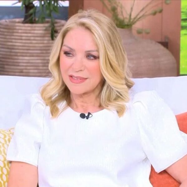 Έλλη Στάη: “Το «έπαιξα άντρας» για να σταθώ στην τηλεόραση” – Οι&hellip;