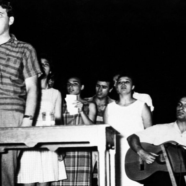 Κοντά σας όλη μου η ζωή: Μεγάλη συναυλία-αφιέρωμα…