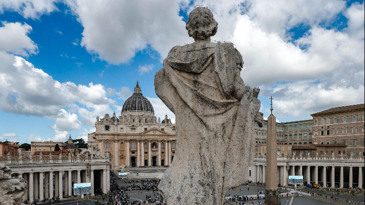 Μαύρος καπνός ξανά από την Καπέλα Σιξτίνα: Άκαρπες οι δεύτερη και τρίτη&hellip;