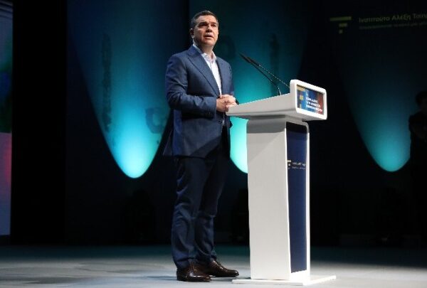 Ανάλυση / Ο Τσίπρας προτείνει νέο πατριωτισμό, αλλά αναζητά ακόμα τον φορέα&hellip;
