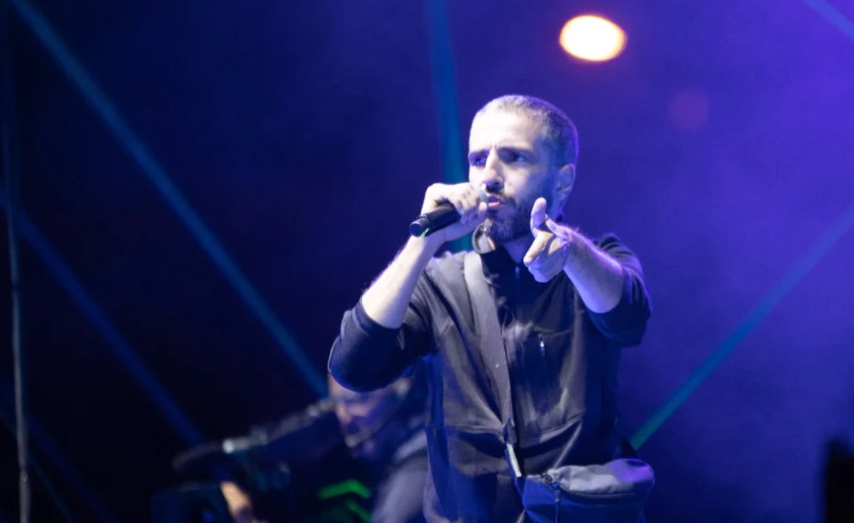 ΛΕΞ στο ΟΑΚΑ: Μια βραδιά που γράφτηκε στην ιστορία του ελληνικού live –…