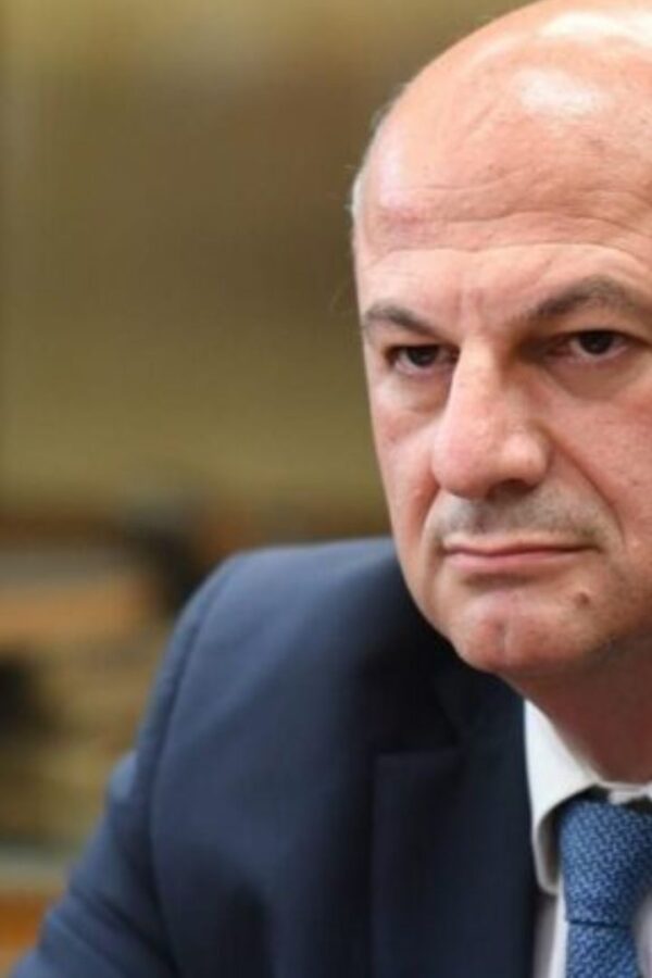 Κυβερνητικές ανακοινώσεις για τα μέτρα στήριξης – σε οριακό σημείο η σύγκρουση με τους αγρότες