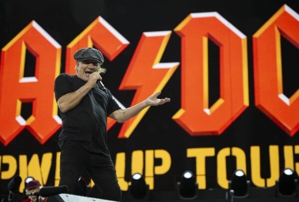 Οι AC/DC επιστρέφουν στην Αυστραλία: Πέντε εκρηκτικές συναυλίες μετά από μια δεκαετία