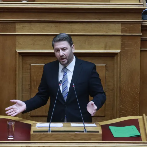 Πυρά Ανδρουλάκη κατά Μητσοτάκη: «Πάρτι για τους μεσάζοντες, χαμένος ο πολίτης»