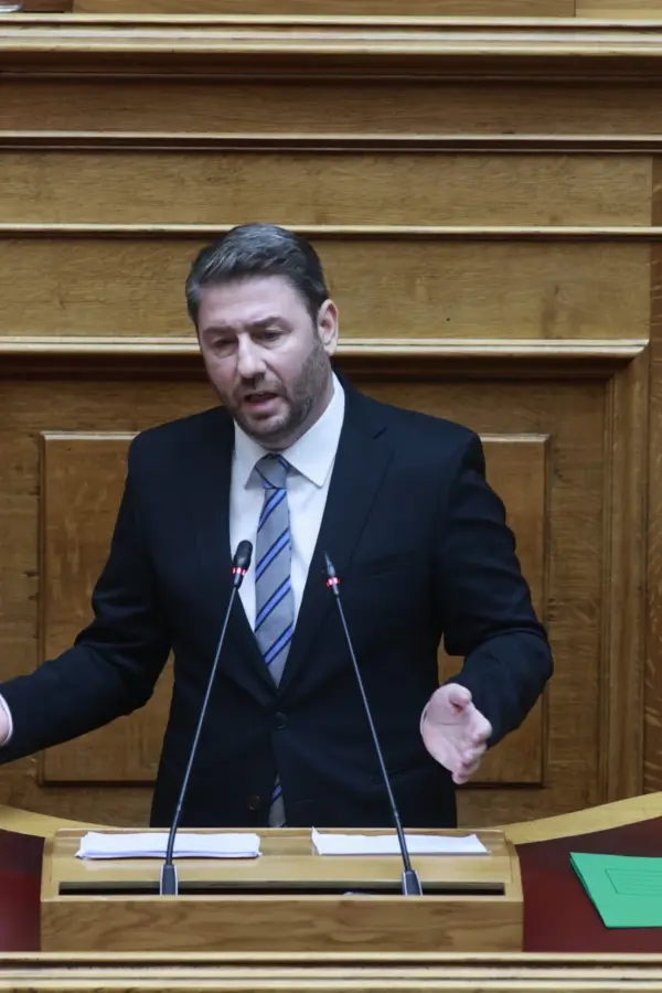 Πυρά Ανδρουλάκη κατά Μητσοτάκη: «Πάρτι για τους μεσάζοντες, χαμένος ο πολίτης»