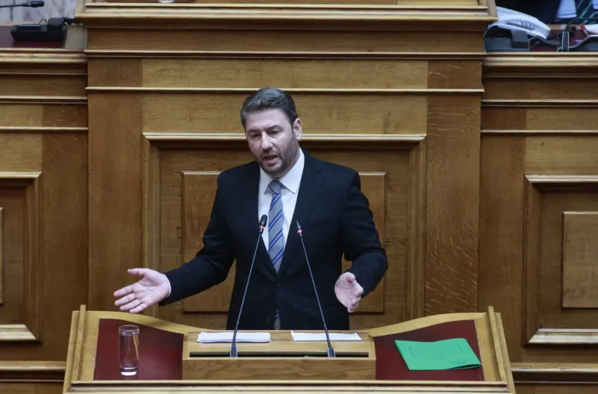 Ανδρουλάκης: «Ο Μητσοτάκης από απολογούμενος, επιτιθέμενος – Θλιβερή προσπάθεια αυτοθυματοποίησης»