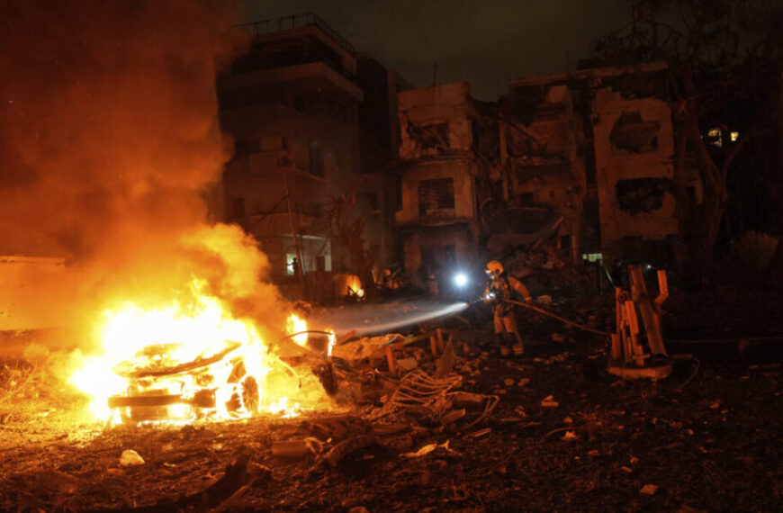 Κλιμακώνεται η σύγκρουση Ισραήλ–Ιράν: Αεροπορικές επιδρομές, νεκροί άμαχοι και απειλές για ολοκληρωτικό πόλεμο