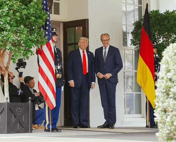 Μερτς στον Λευκό Οίκο: Θετικό κλίμα, ανοιχτά ζητήματα και… πολλή τύχη