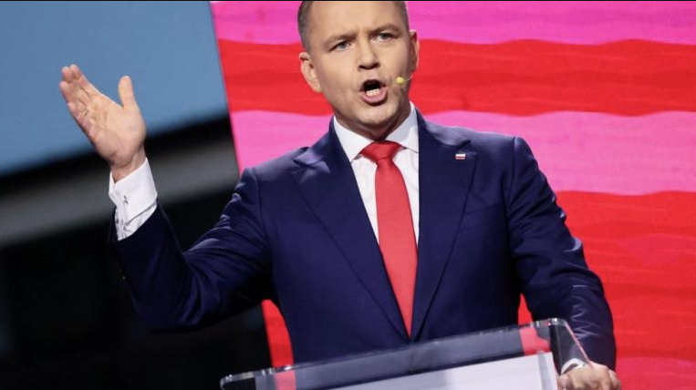 Ποιος είναι ο Κάρολ Ναβρότσκι – Τι σημαίνει για την Ουκρανία η&hellip;