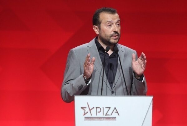 Ομιλίες ιστορικών στελεχών στο Συνέδριο του ΣΥΡΙΖΑ: «Είμαστε μία ωραία ατμόσφαιρα!»