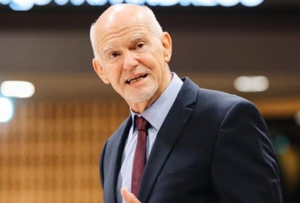 Ο Γιώργος Παπανδρέου απαντά στη Μέρκελ: Τρία διδάγματα από την κρίση και μια «παρεξήγηση» που στοίχισε στην Ευρώπη