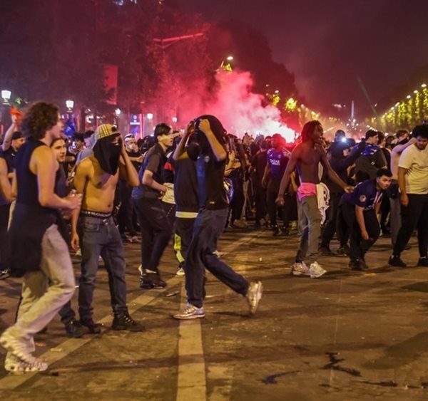 Θρίαμβος και Τραγωδία: Η νίκη της Παρί Σεν Ζερμέν επισκιάστηκε από βίαια επεισόδια με 2 νεκρούς